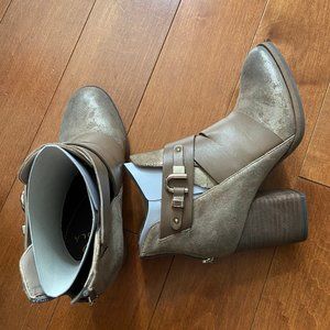 Isola Gold highlighted Booties Brand new